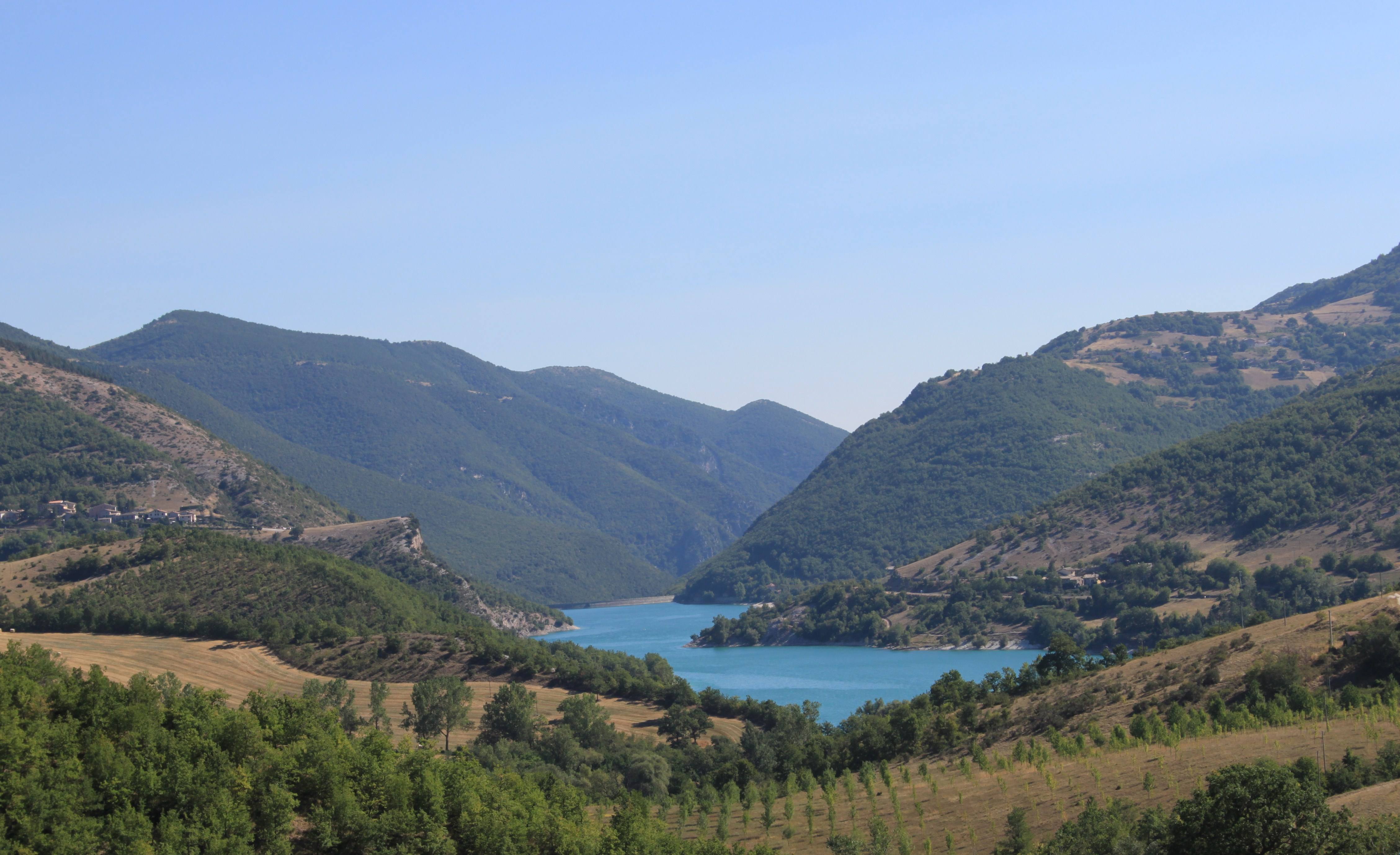 veduta del lago bassa